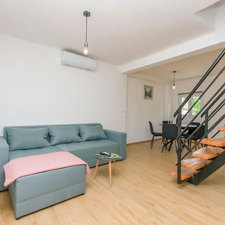 Apartament Petea *