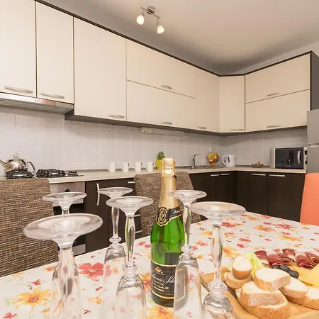 Petea Apartment Omiš